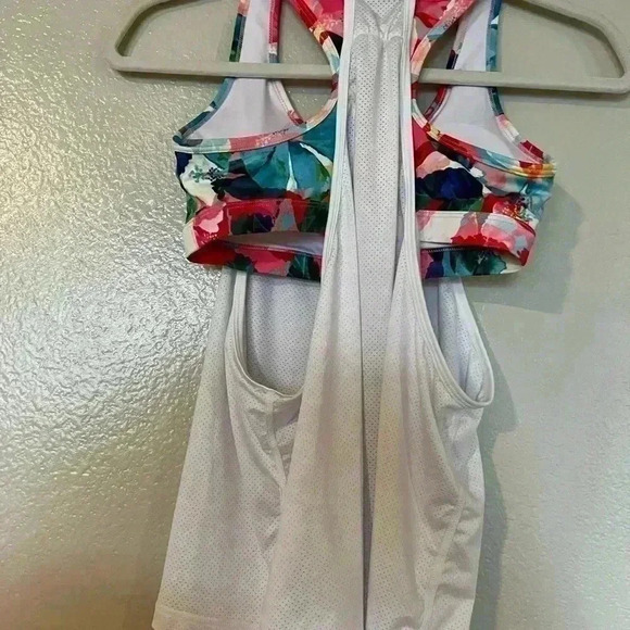 ZYIA Active Womens 2 in 1 Light N Tight Tank Top Size X-Small White Multi Floral - Picture 2 of 3